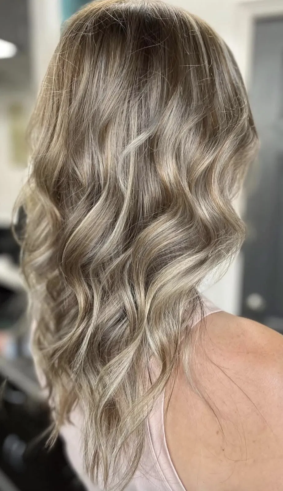 Ash blonde waves
